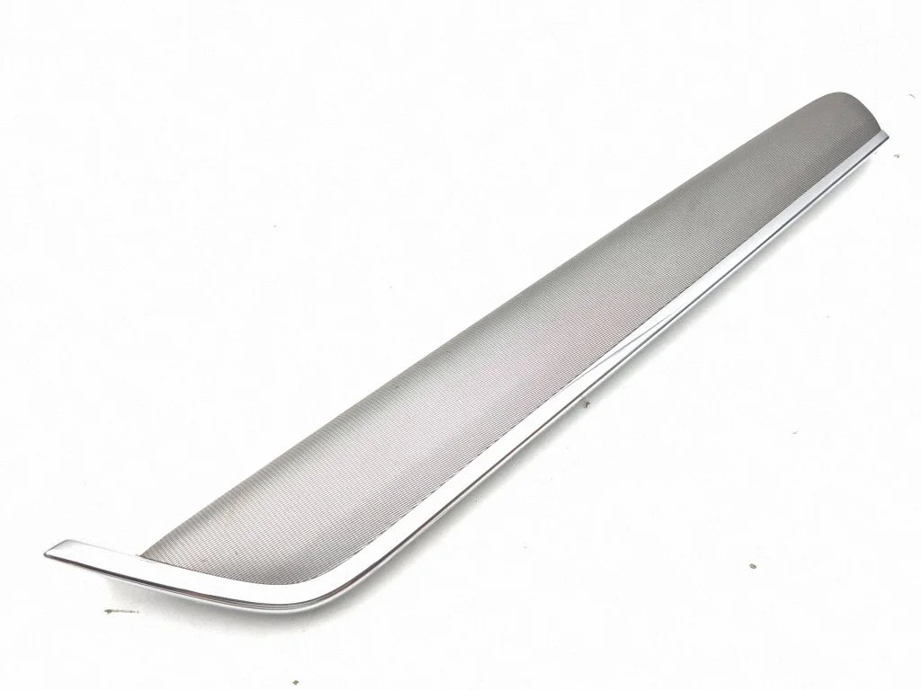 Front door trim bar 31426328