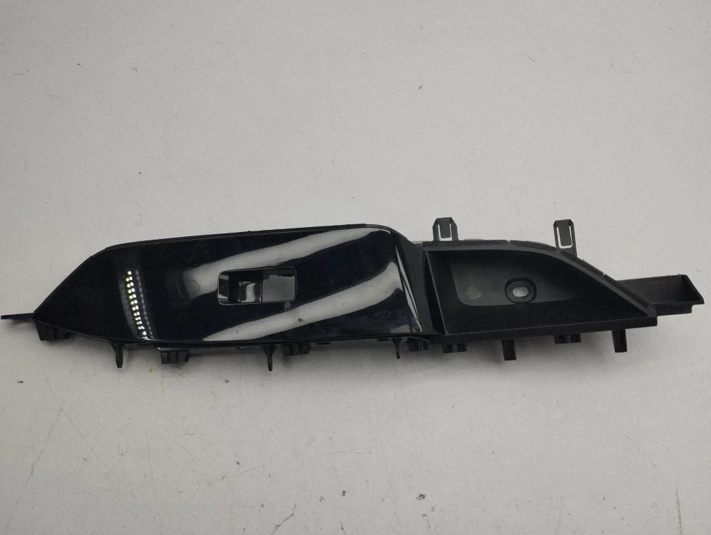 Front door window switch trim K123684L6