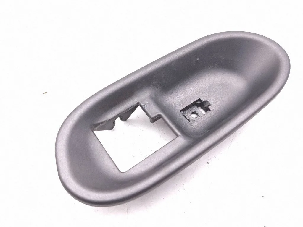 Front door interior handle trim 66112900