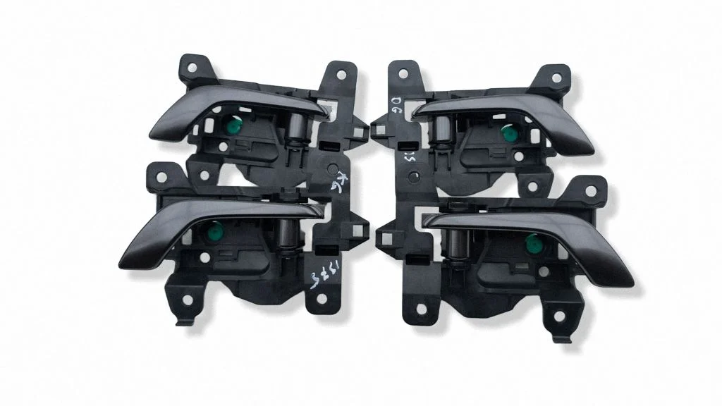 Front door interior handle 82623BE010