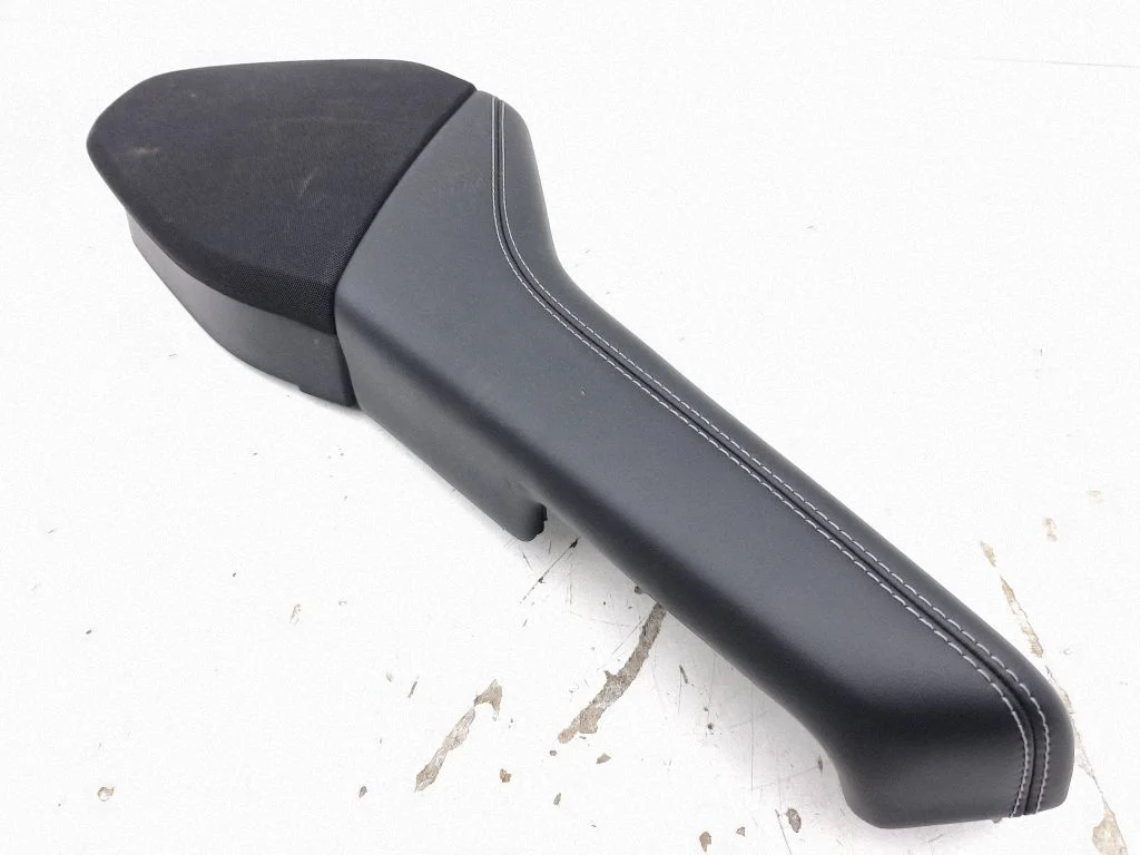Rear door speaker cover trim LJ8BR27540A
