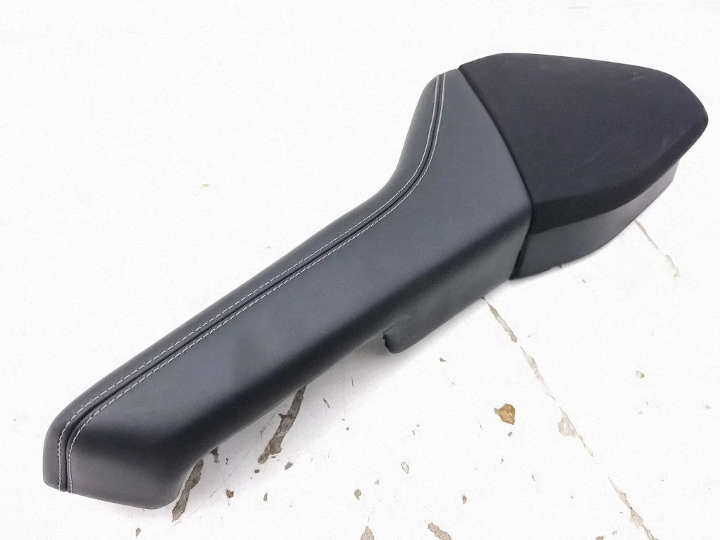 Rear door speaker cover trim LJ8BR27541A