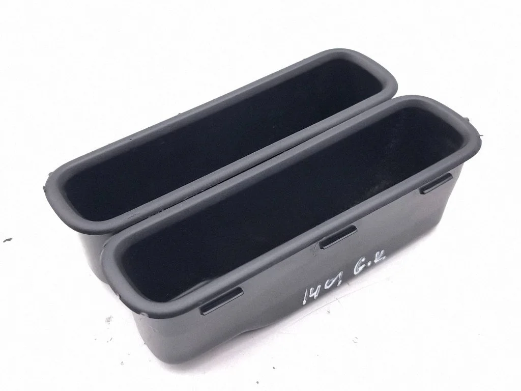 Rear door handle trim GX7322634CAW