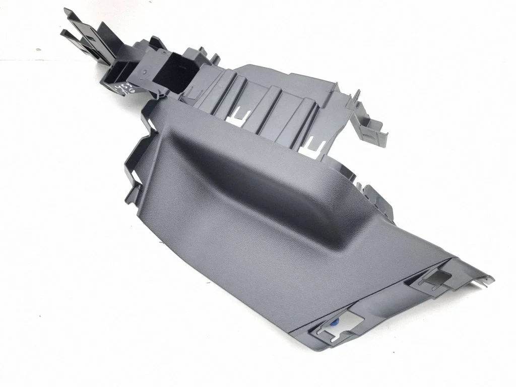 (D) pillar trim (bottom) 9847695980