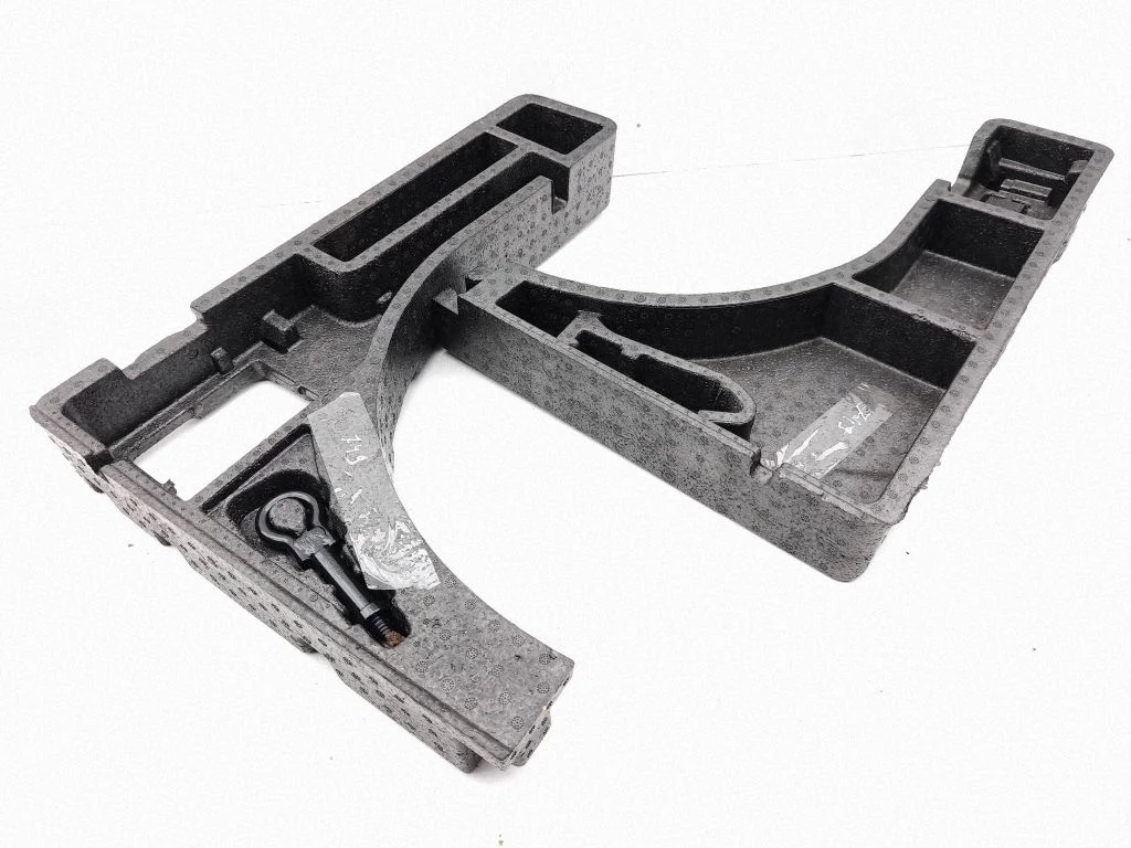 Spare wheel section trim JX7B1A497AC