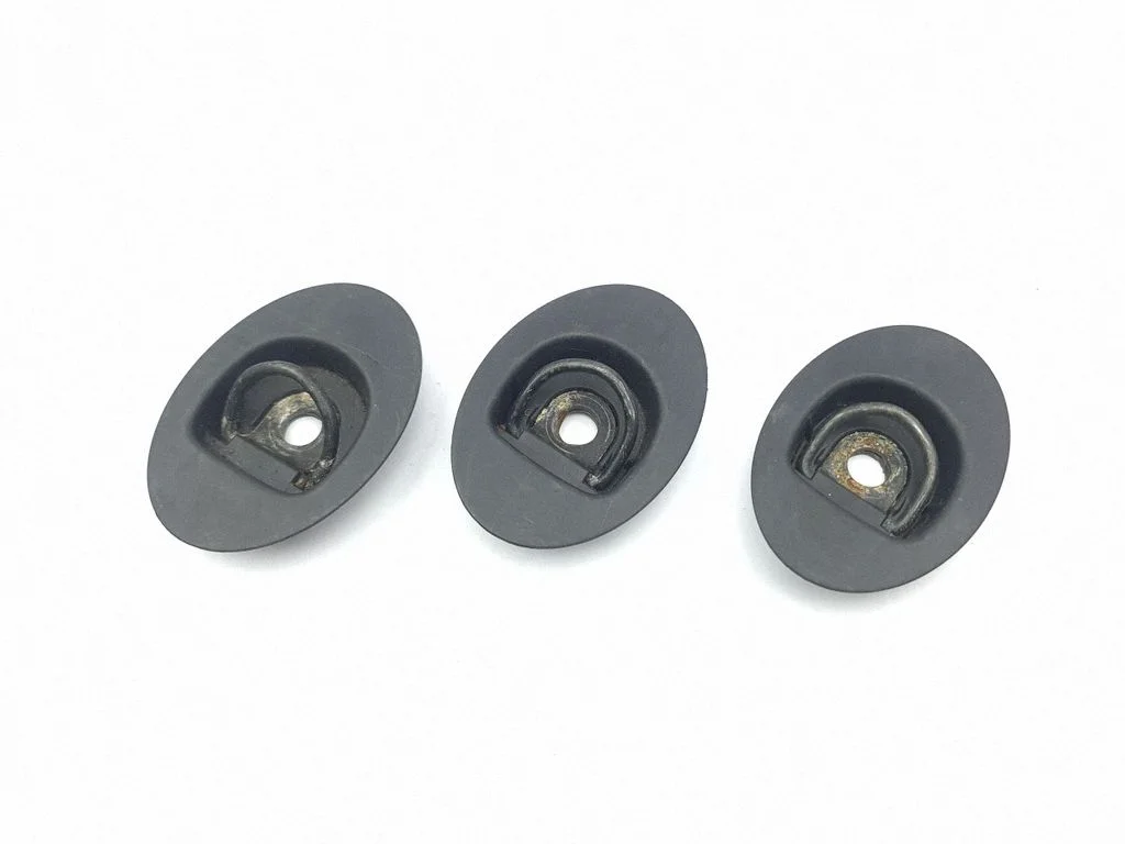 Tie down hook / loop 68000400
