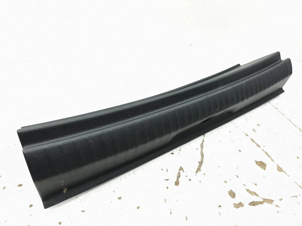 Bagāžnieka sliekšņa apdare 9840250080A