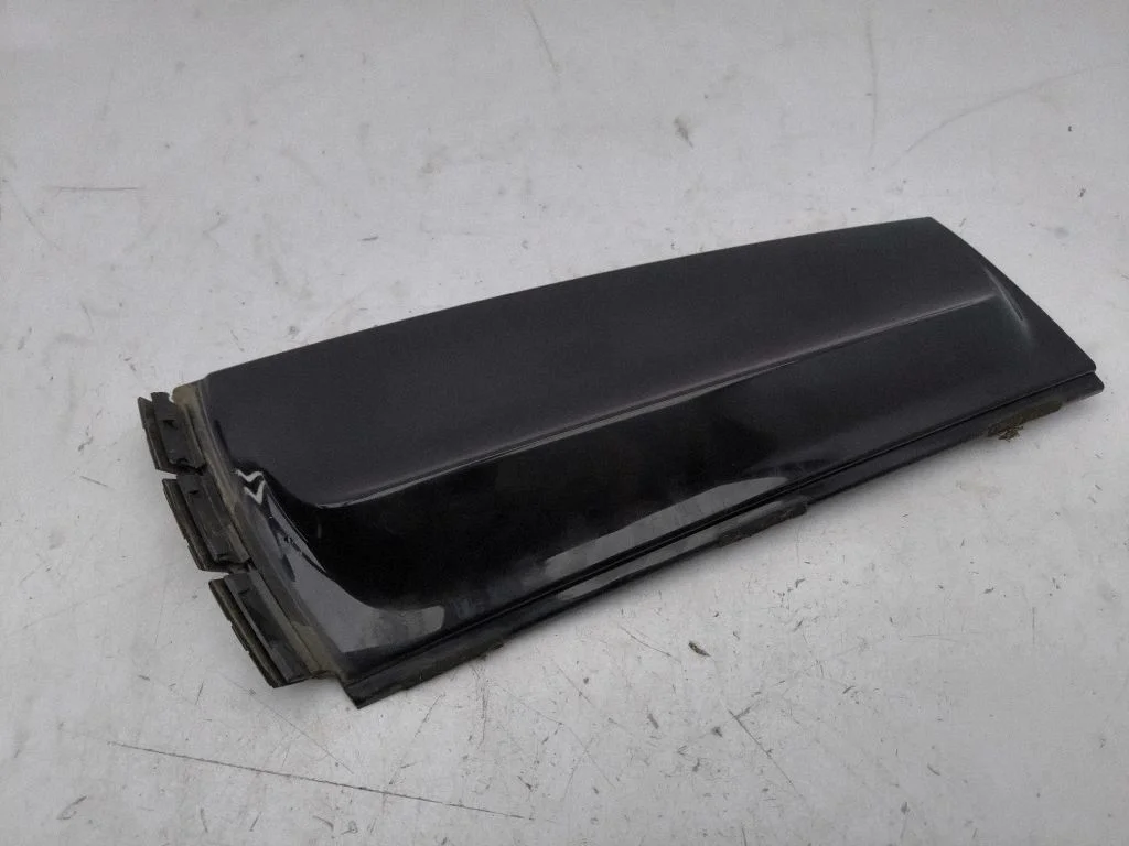 Tailgate/trunk side cover trim 9801548