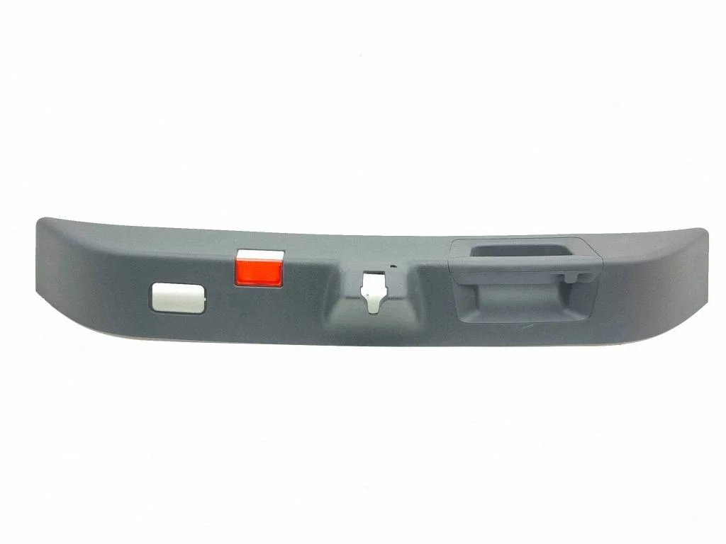 Tagaluugi luku viimistlus – Mercedes-Benz CLS-klass C218 X218 (2011-2017)