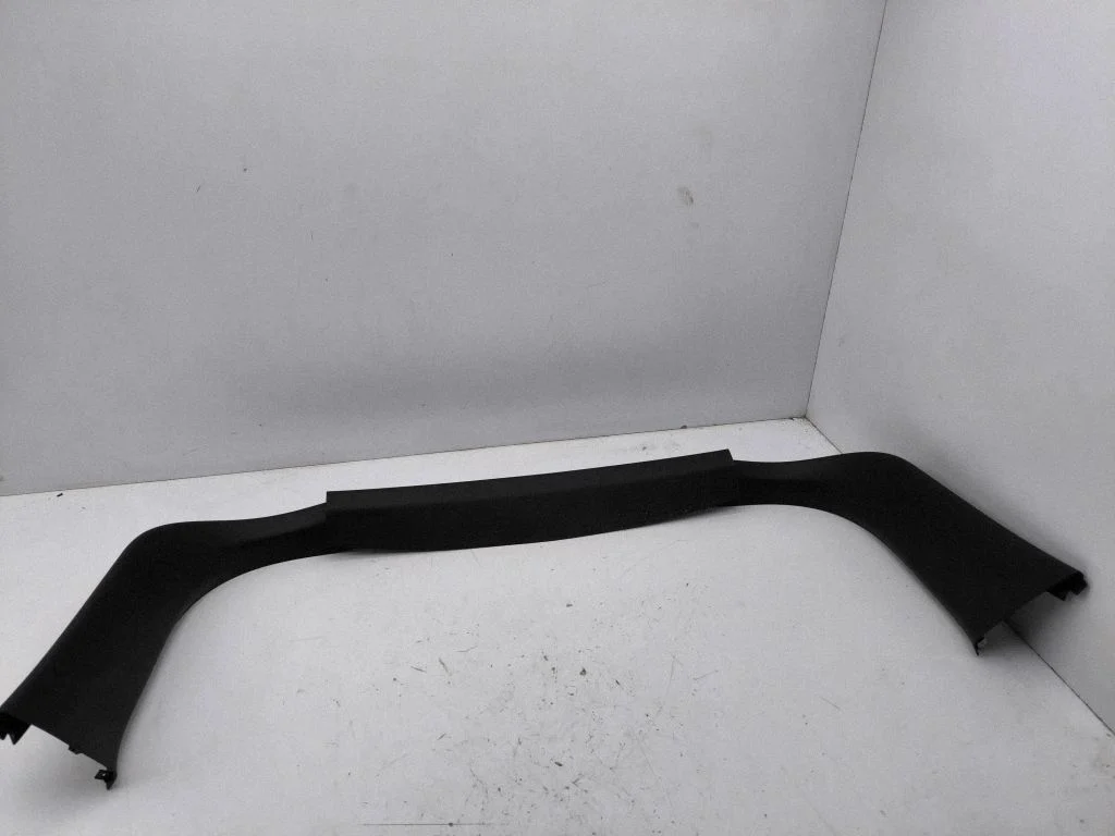 Tailgate/trunk upper cover trim EM2BU42324A