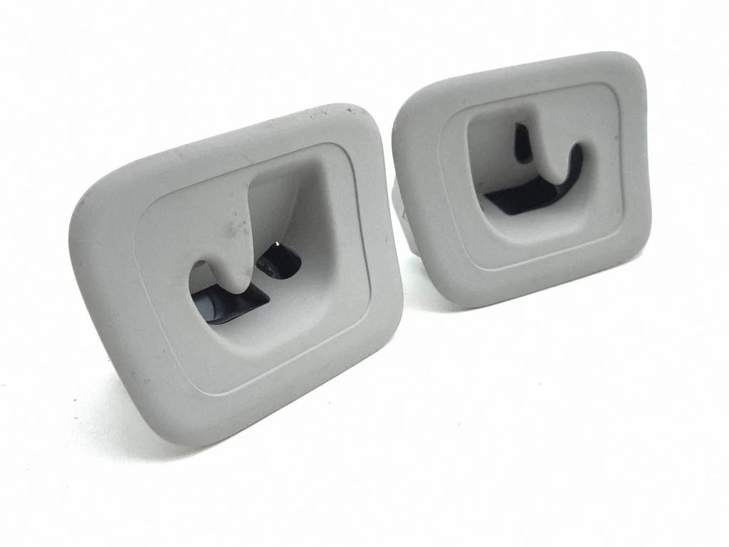 Cargo luggage net fixing mount