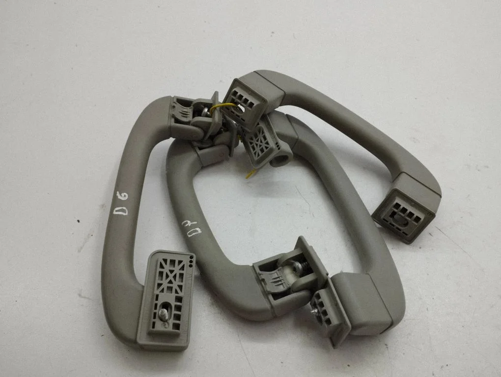 Front interior roof grab handle – BMW 5 Series E60 E61 (2004-2010)