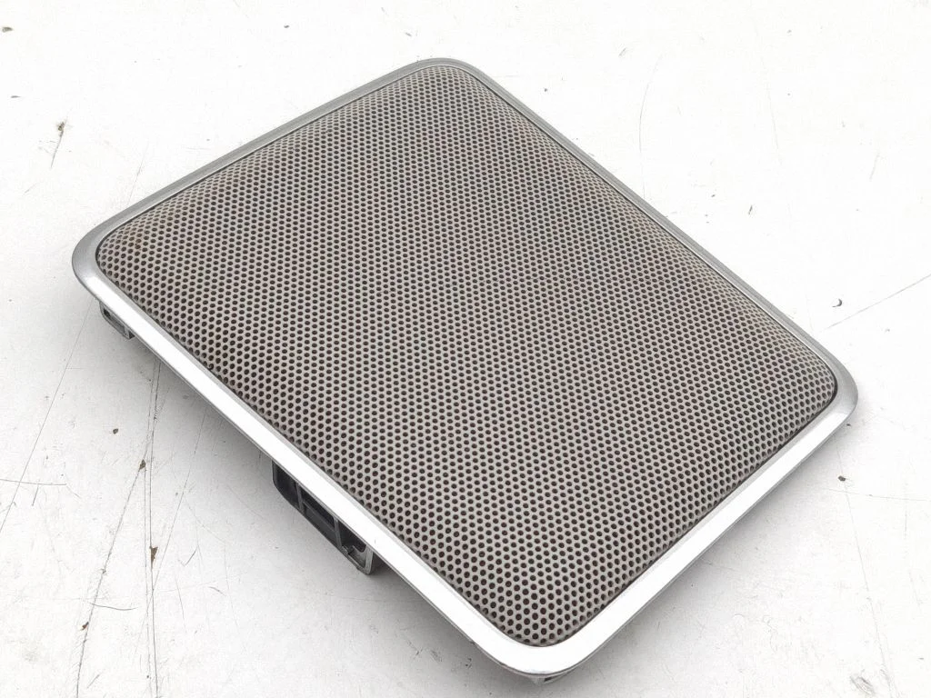 Parcel shelf speaker trim grill CPLA18C862