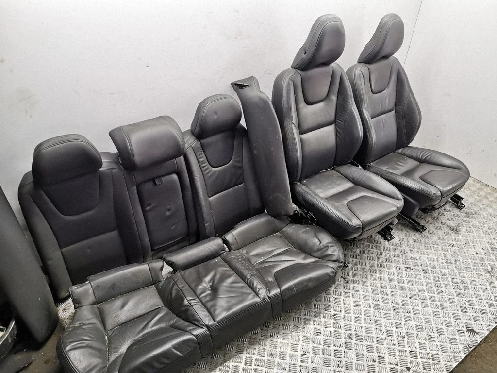 Interior set