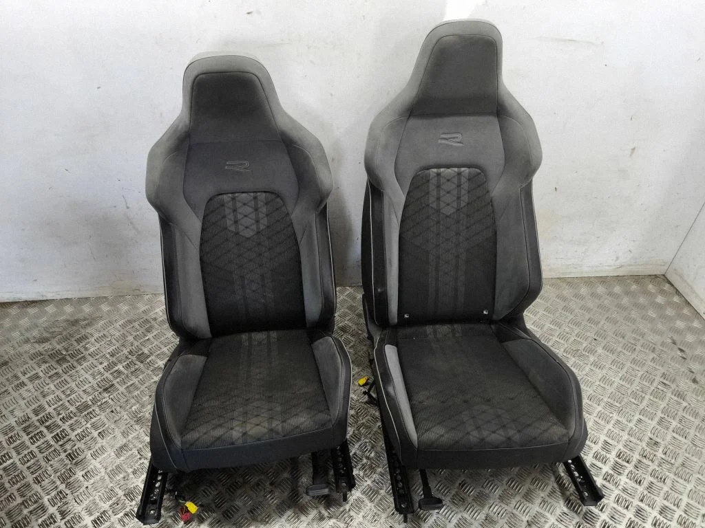 Seat set
