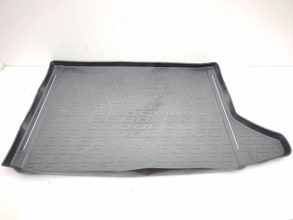 Rubber trunk/boot mat liner