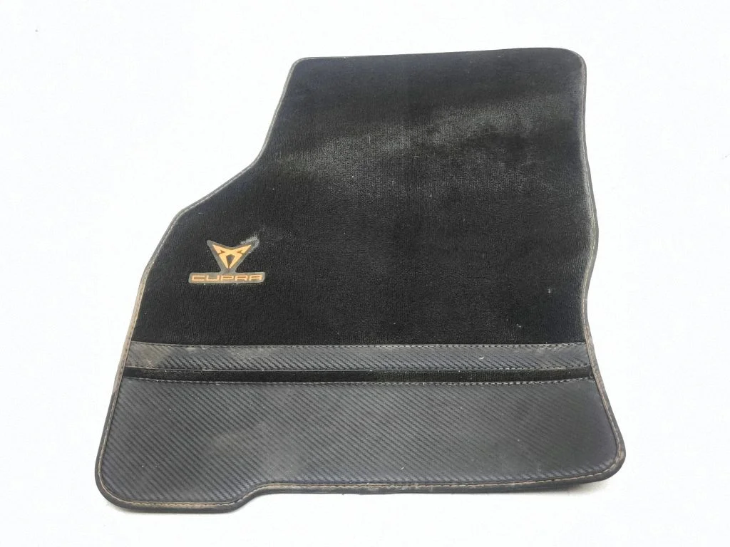 Front floor mat – left