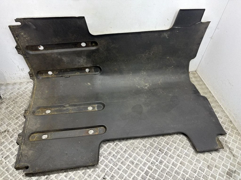 Rear floor carpet liner