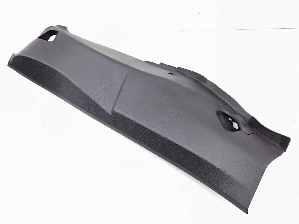(C) pillar trim 670040379