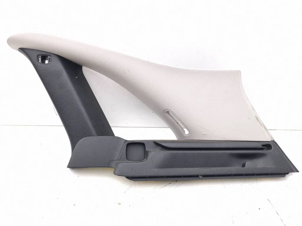 (D)pillar trim (top) A2466903025