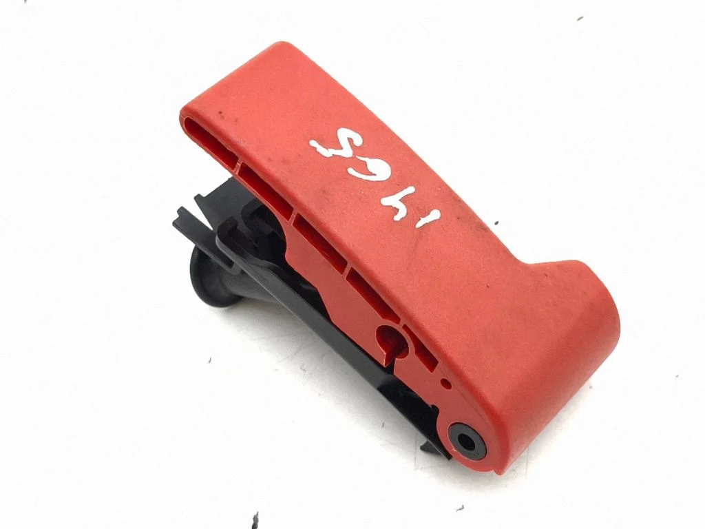 Engine bonnet (hood) release handle – Mercedes-Benz GLC-Class C253 (2016-)