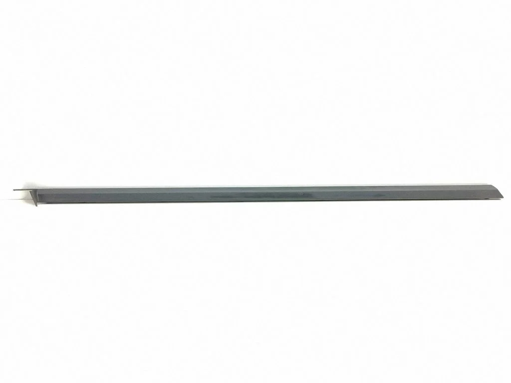 Priekšējā sliekšņa apdare (ārējā) 7P5853537