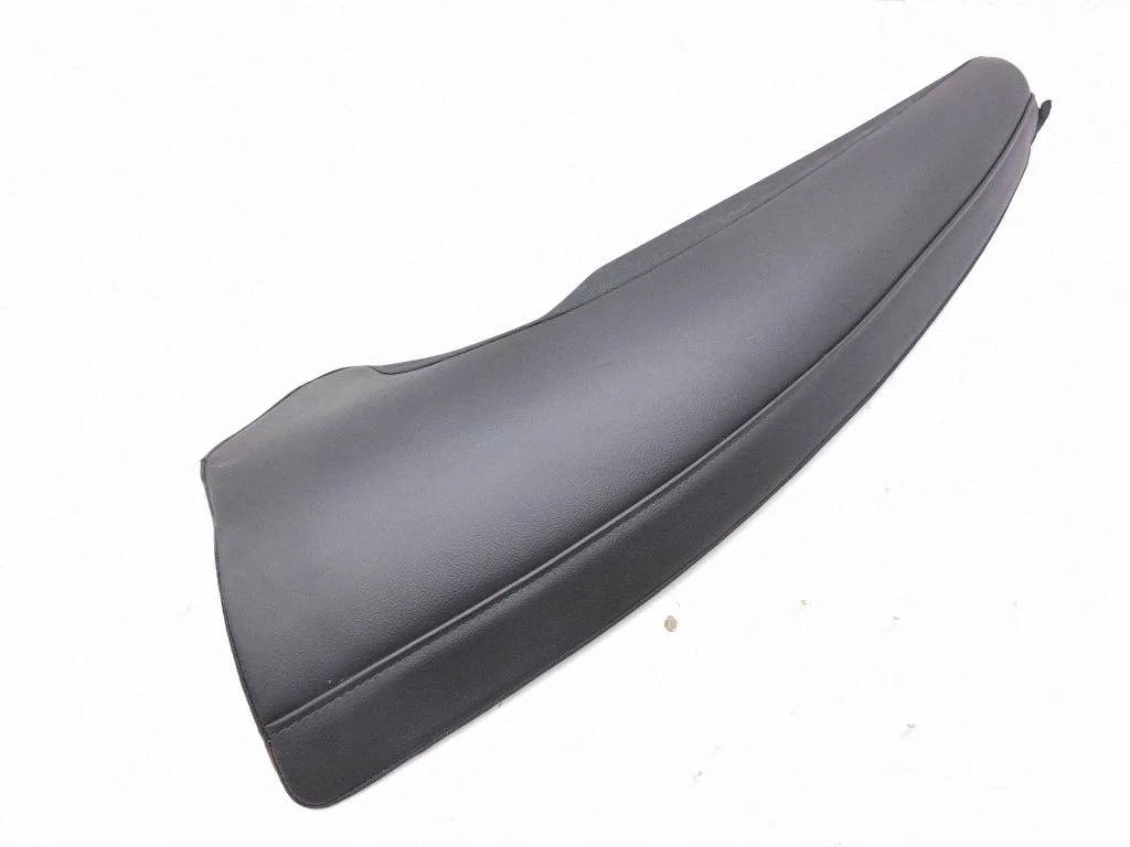 Rear seat side top trim 31467622