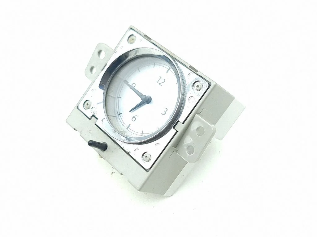 Clock 046C2626AC