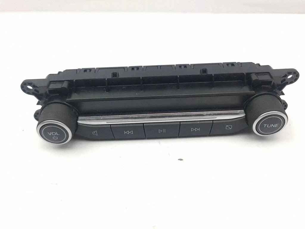 Helitugevuse lüliti LJ6T18K811CB