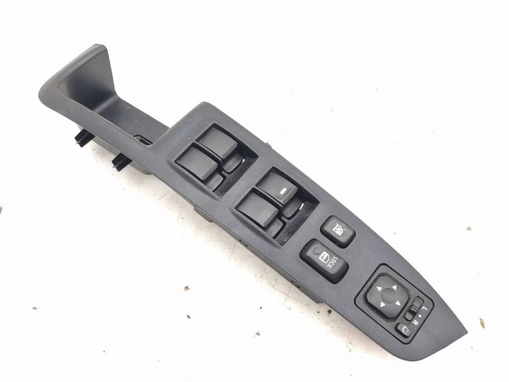 Electric window control switch 8608A187