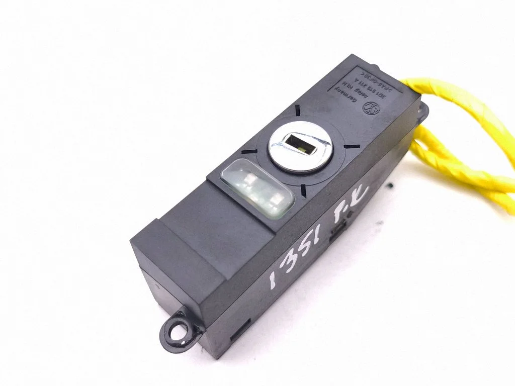 Passenger airbag on/off switch 3D1919211A