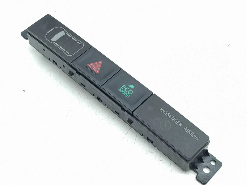 Avārijas gaismu slēdzis 8002B409