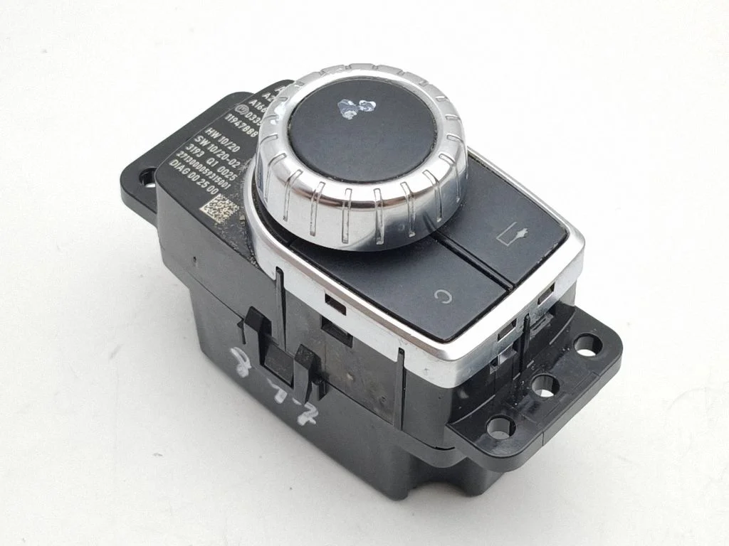 Multifunctional control switch/knob A2469009802