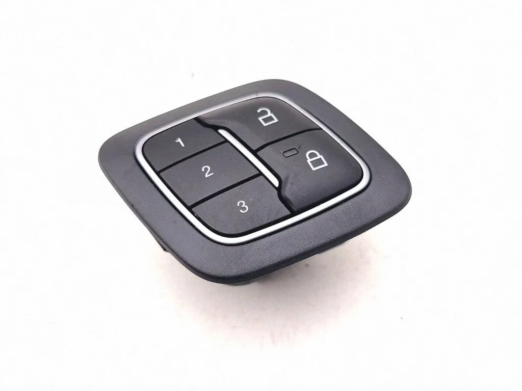 Seat memory switch LJ8B218A82B