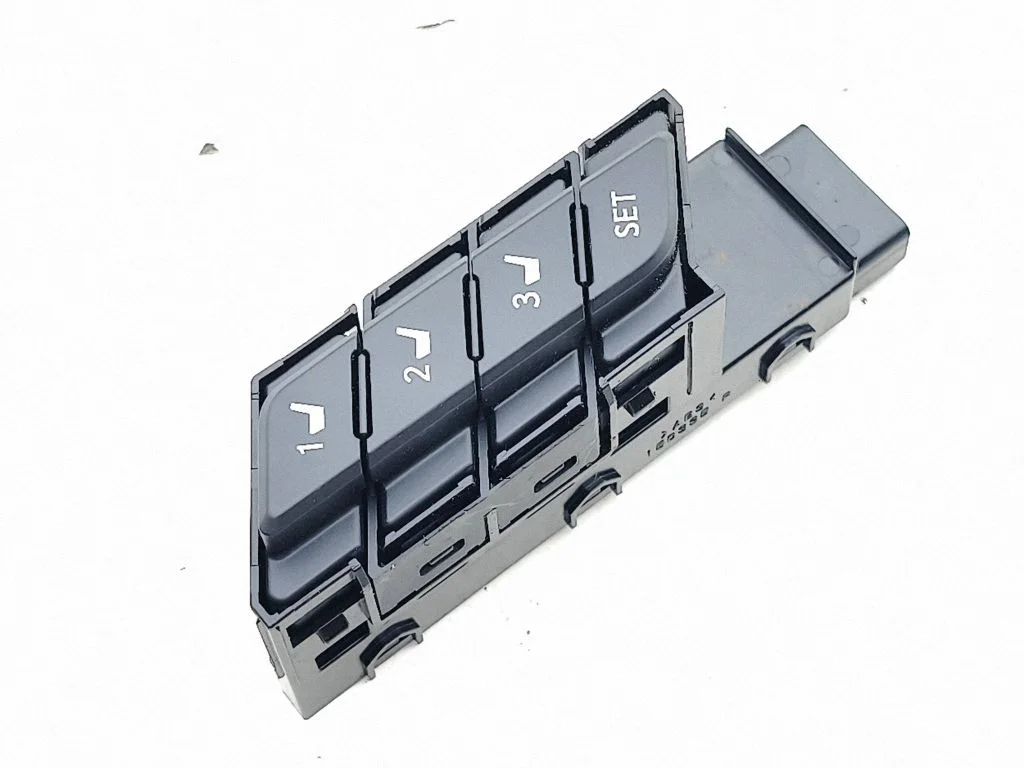 Seat memory switch 15D395R