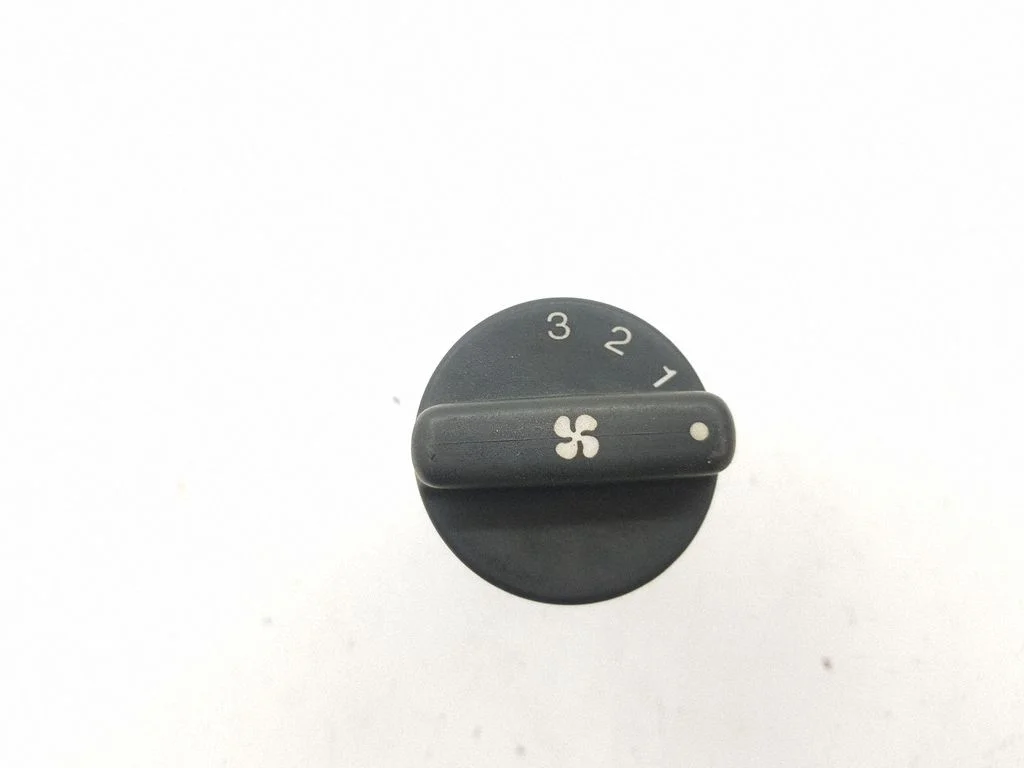 Interior fan control switch 85GG18514AA