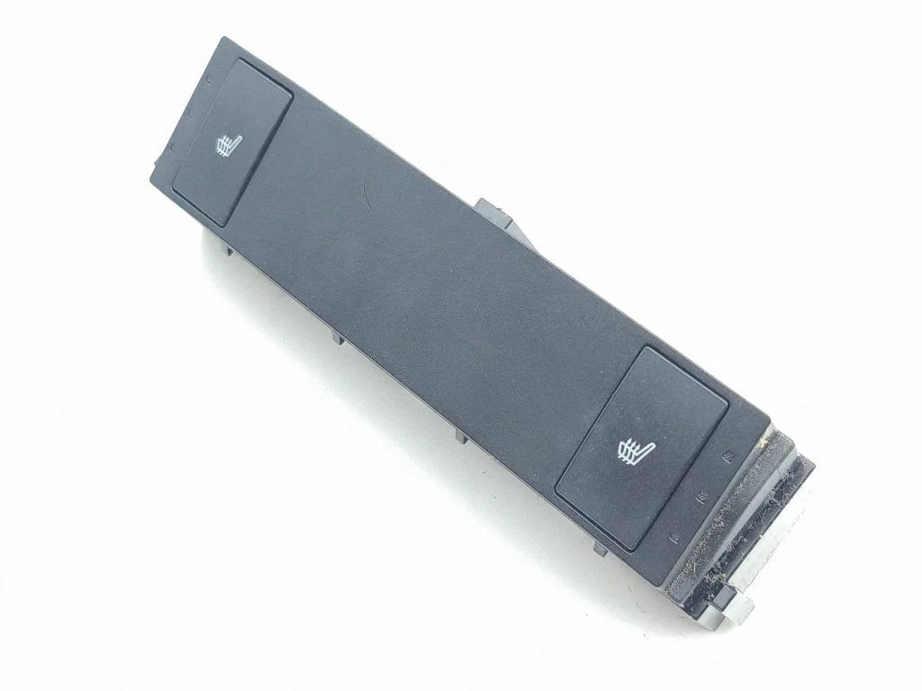 Seat heating switch 8475224010