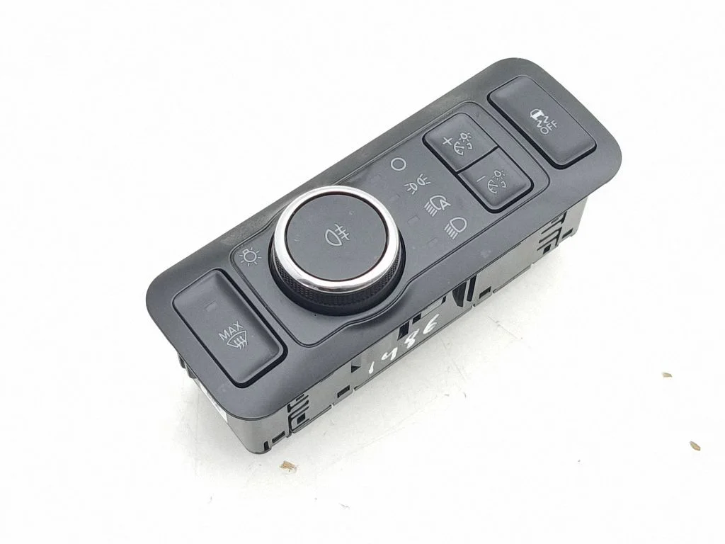Light switch LK9T13D061BDW