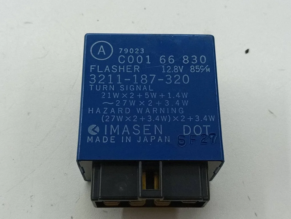 Fuel pump relay – Mazda Xedos 6 (1992-2000)