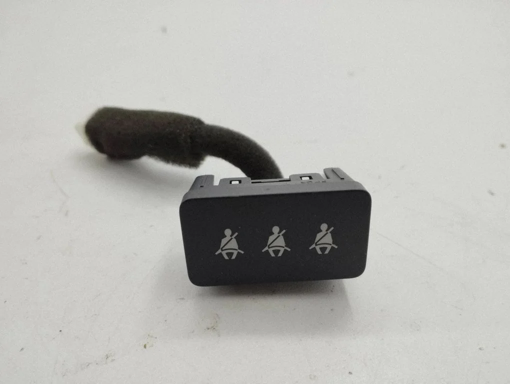 Seat belt warning relay