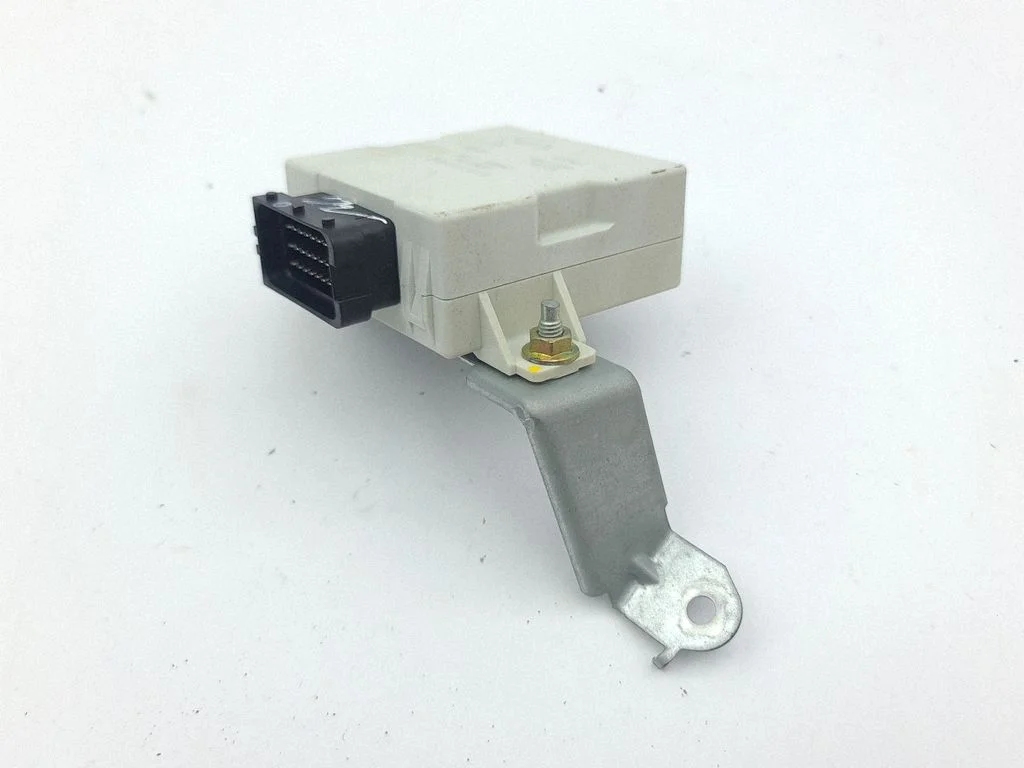 Window wiper relay – Toyota Avensis T250 (2006-2009)