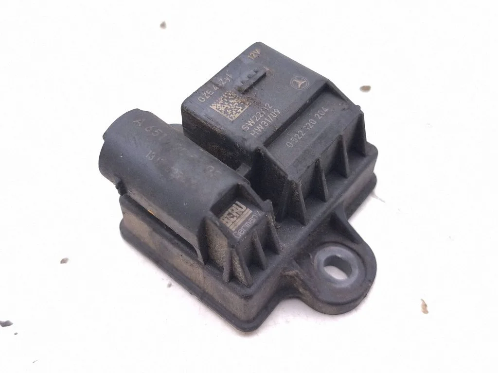 Glow plug pre-heat relay A6519005502