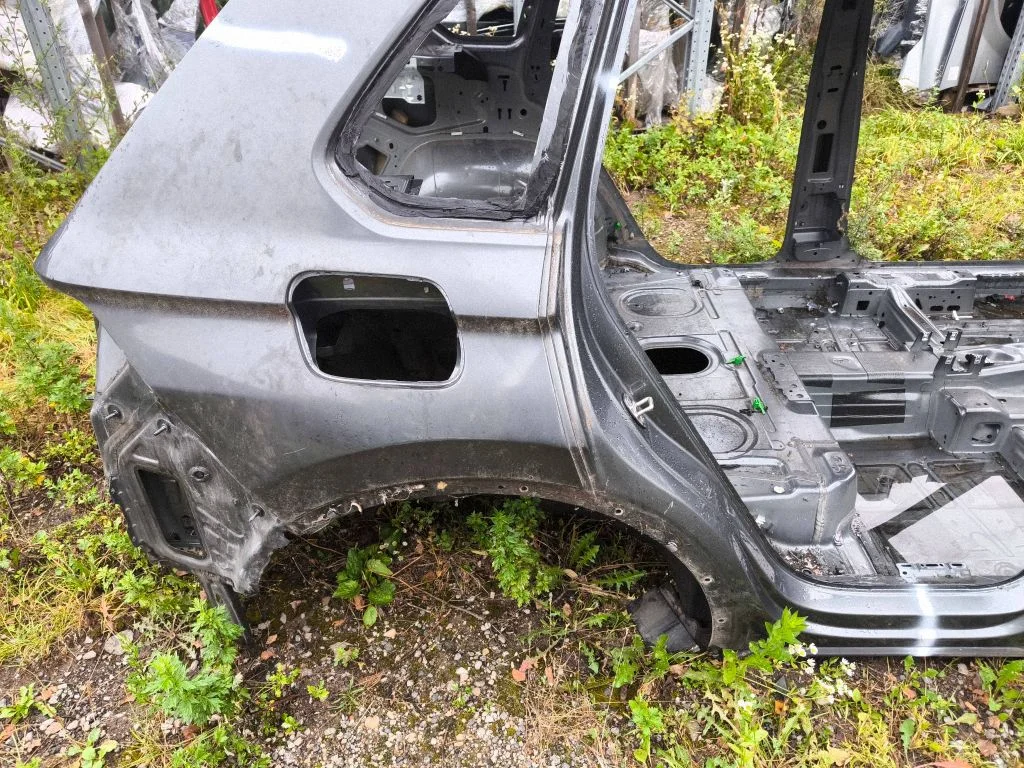 Tagumine küljepaneel – Volkswagen Tiguan Allspace (2017-)