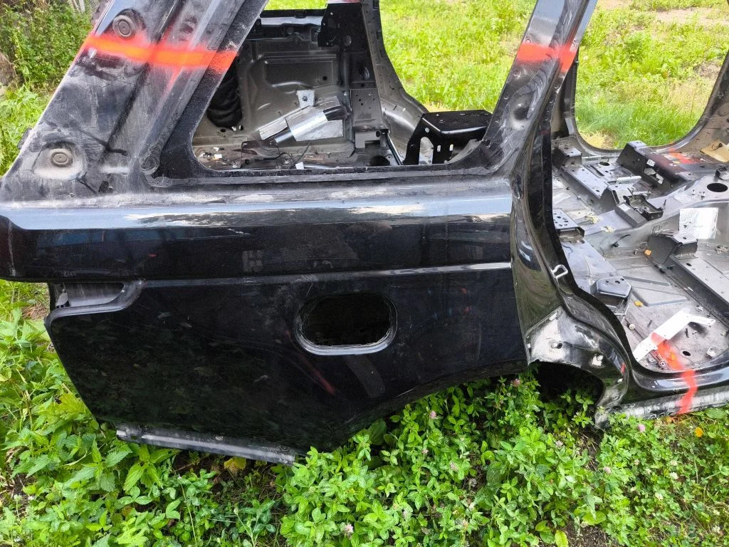 Rear quarter panel – right