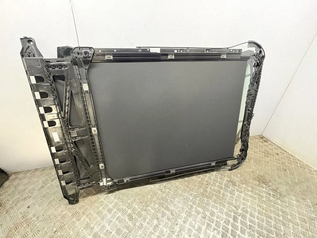Katuseluugi raam – Land Rover Range Rover Sport L461 (2022-)