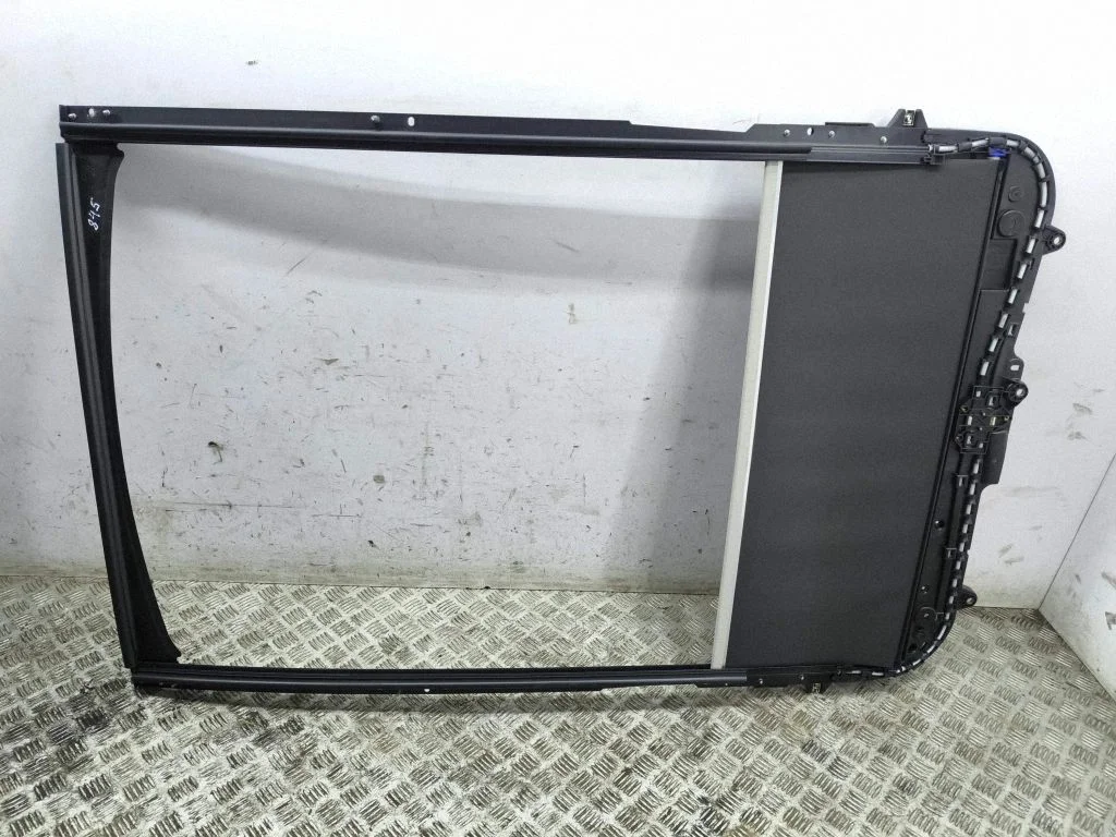 Katuseluugi raam – Nissan Qashqai J12 (2021-)