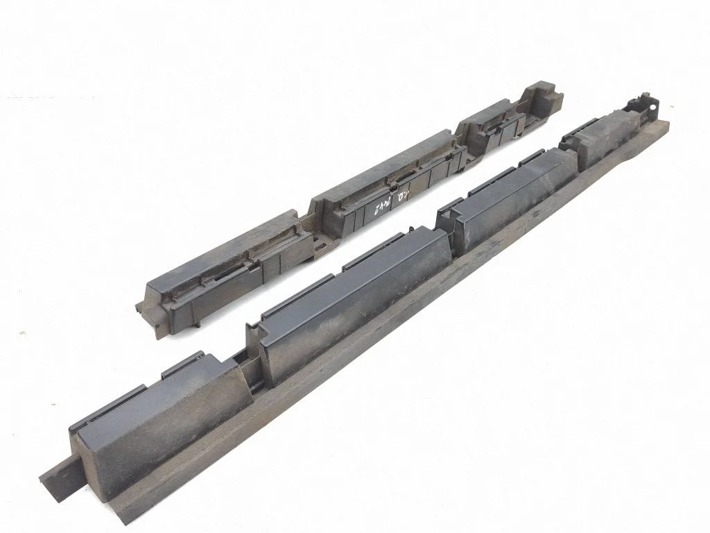 Sill supporting ledge 31386130