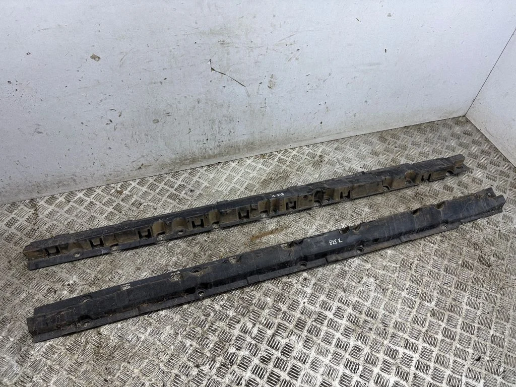 Sill supporting ledge 7207195