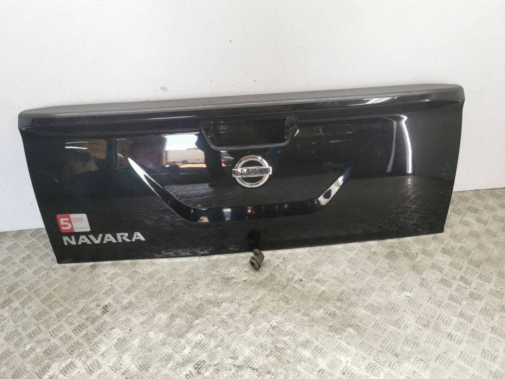 Pikapi kasti kate (tonneau) – Nissan Navara D23 (2015-)