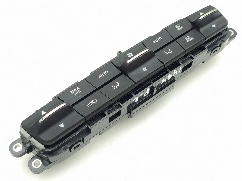 Climate control unit 670126323
